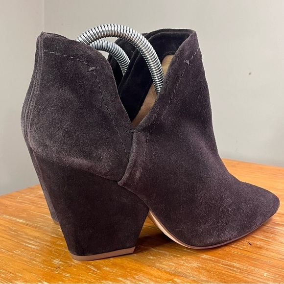 Splendid Cheryl Pointed Toe Suede Ankle Bootie - Picture 9 of 13